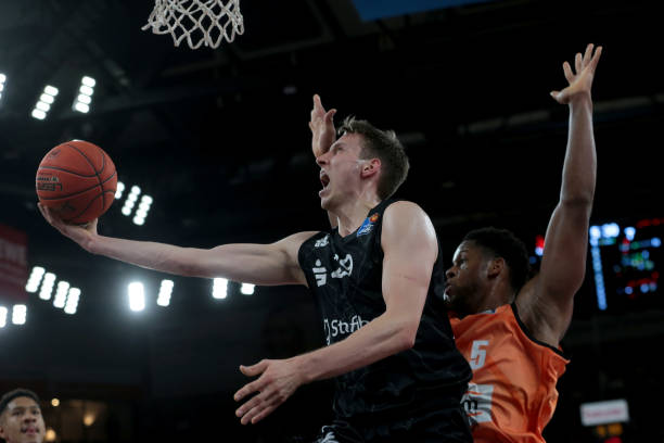 更是击败群 更是击败群