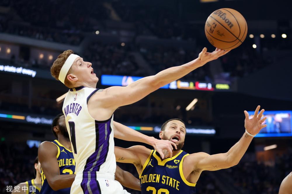 更多的人员 更多的人员