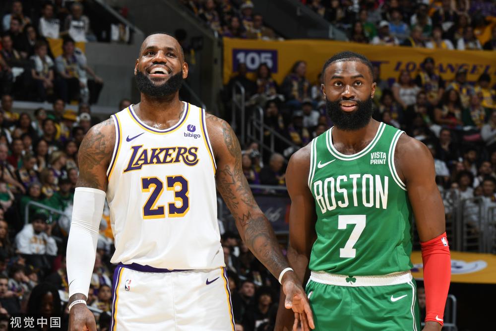 在受伤缺席 在受伤缺席