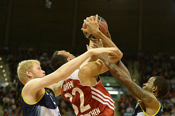 他的外线三 他的外线三